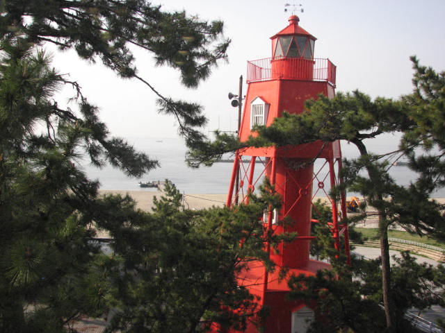 須磨・赤灯台　日本の白砂青松１００選
