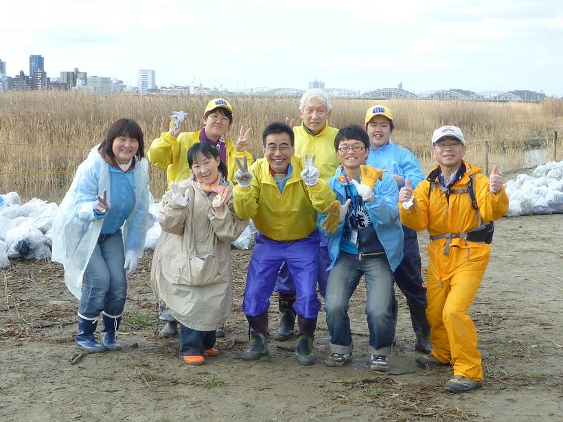京都掃除に学ぶ会の皆さんとともに記念撮影